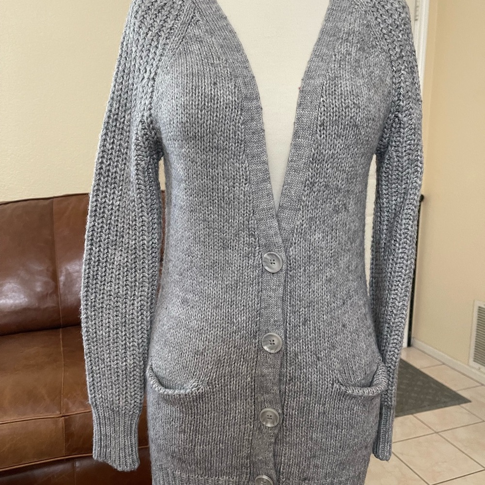 Since 1978 Between me & you women’s cardigan, knit , excellent condition size M